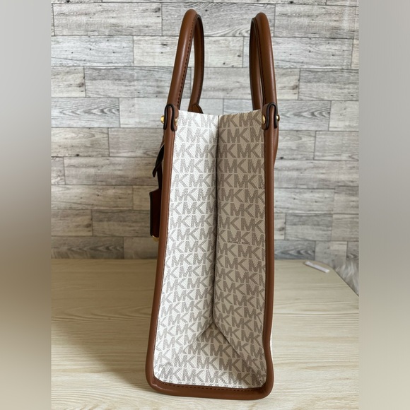 Michael Kors Medium Vanilla Mirella Tote - Picture 8 of 11